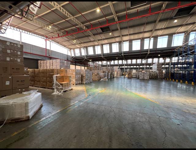 14,500M² FACTORY FOR SALE IN ROODEKOP
